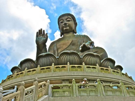 Tian Tan Buddha